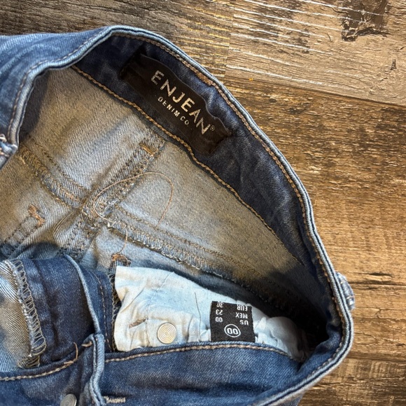 Denim&Co Blue Skinny Jeans with Medium Wash - Picture 3 of 3